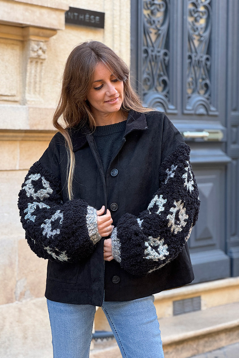 Veste noire en suédine souple manches longue en maille chenille et laine à motifs gris