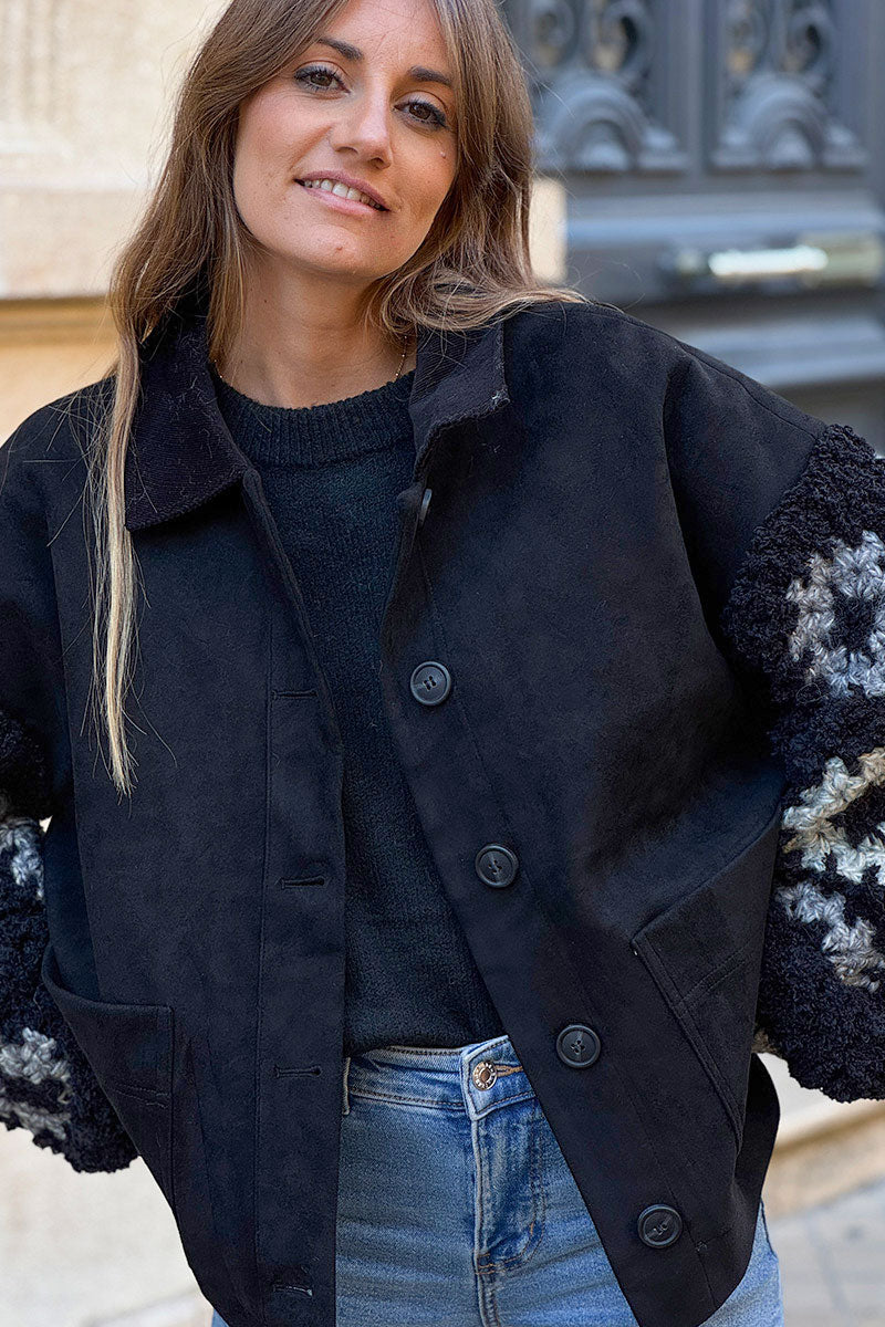 Veste noire en suédine souple manches longue en maille chenille et laine à motifs gris