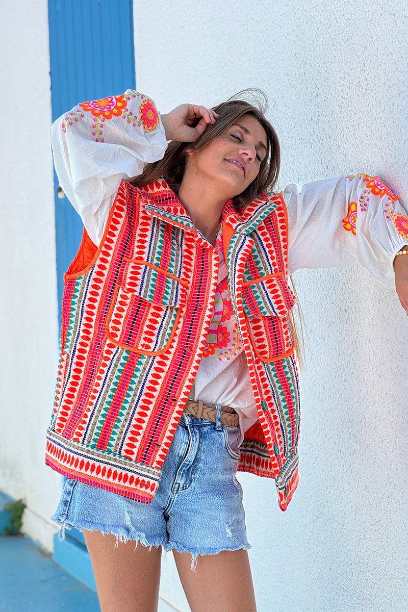 Veste sans manches à boutons broderie aztèque orange et dorée avec poches