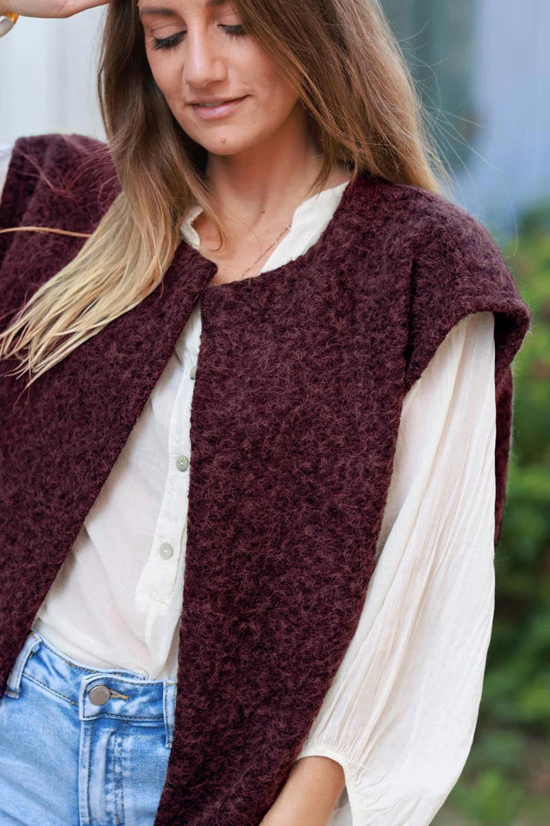 Veste sans manches aubergine en feutrine façon laine bouillie avec poches
