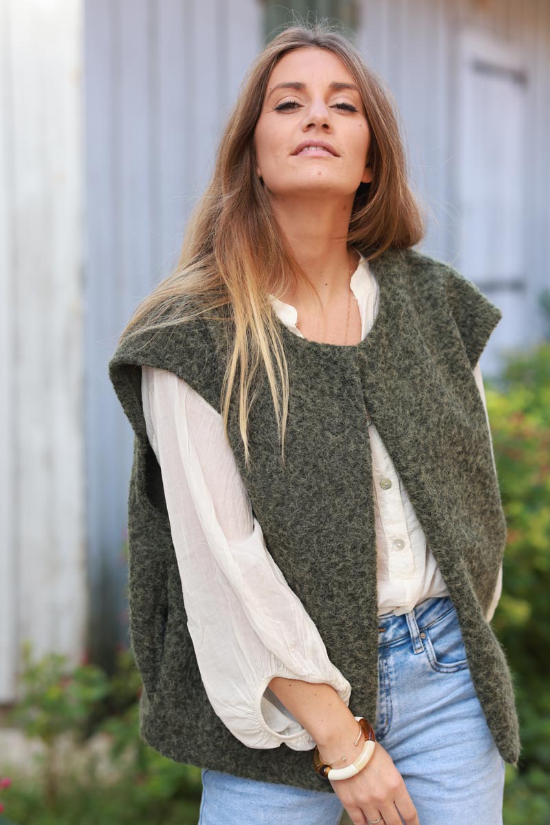 Veste sans manches kaki en feutrine façon laine bouillie avec poches