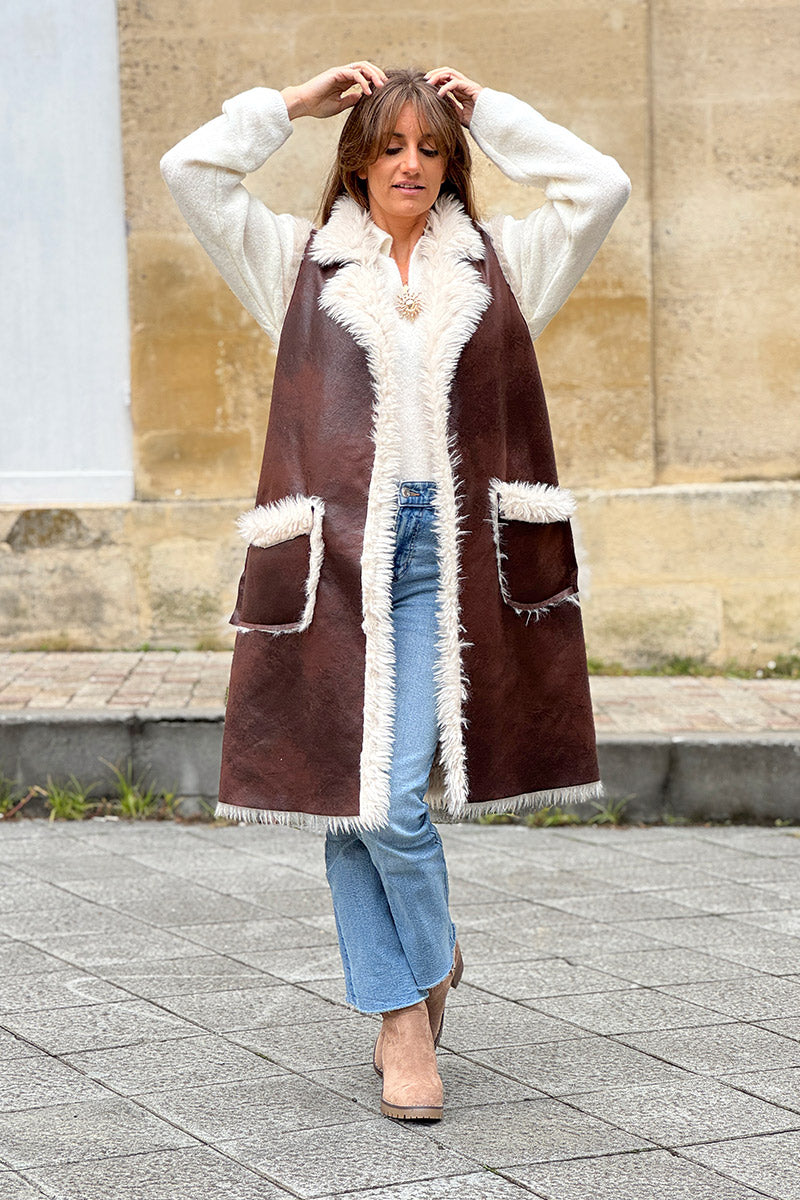 Veste sans manches marron fourrée fausse fourrure