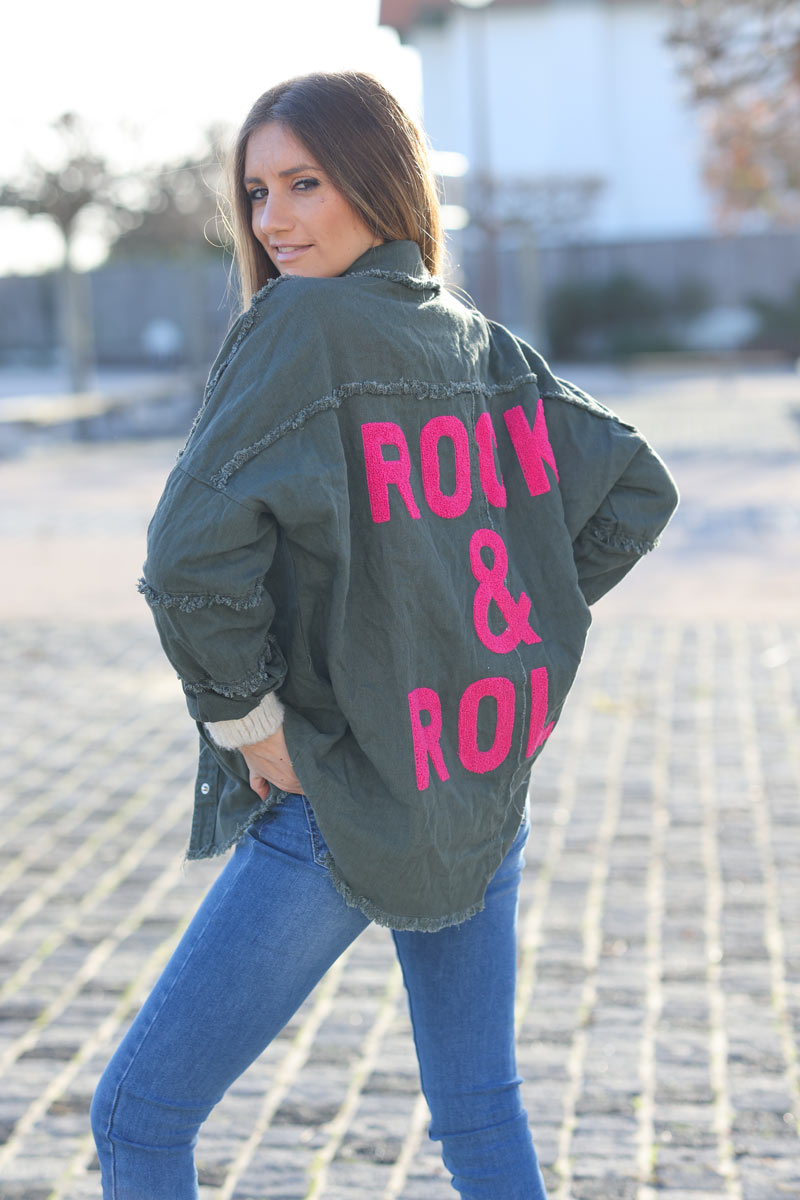 Veste en jean kaki oversize finitions franges Rock and Roll en bouclettes fuchsia