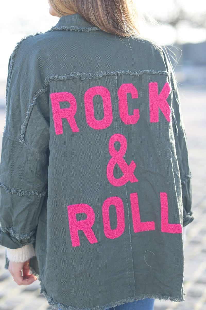 Veste en jean kaki oversize finitions franges Rock and Roll en bouclettes fuchsia