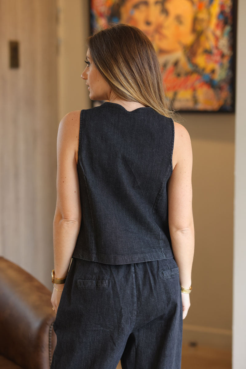 Veston de costume sans manches en jean noir délavé