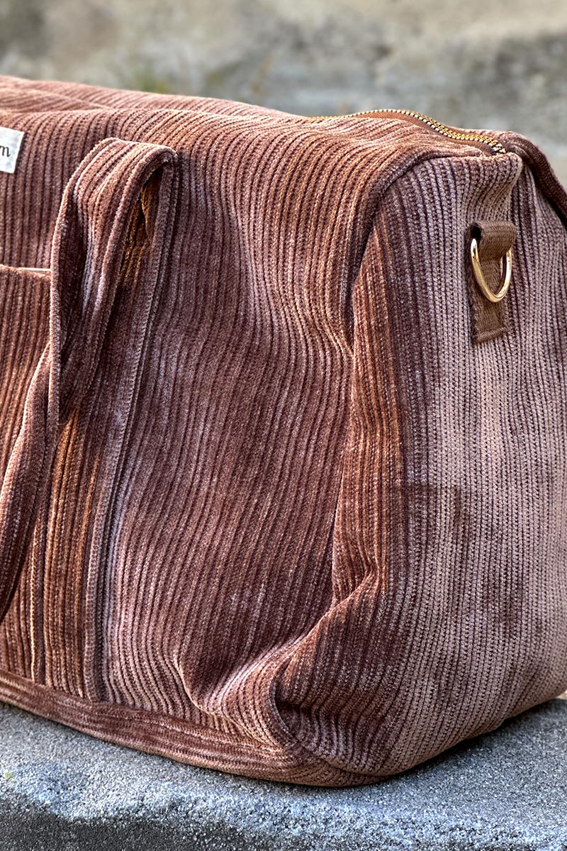 Sac en velours côtelé marron forme bowling bag