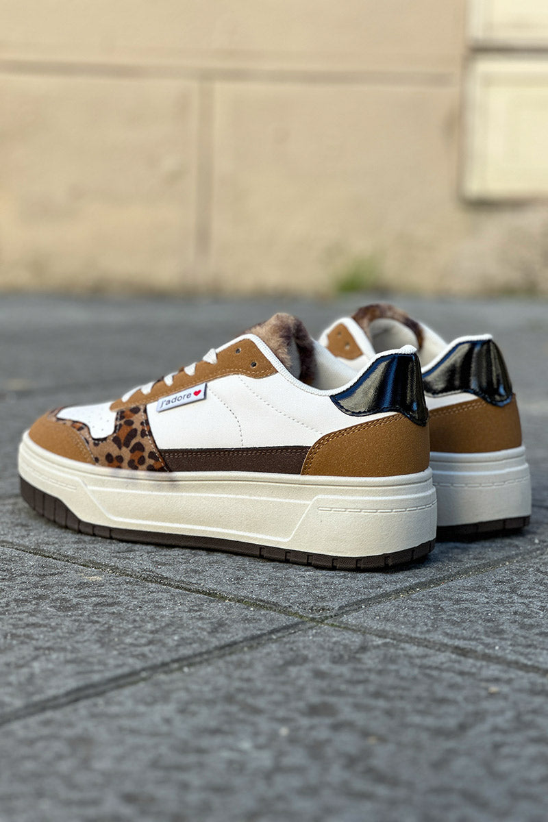 Baskets beige à plateforme compensée empiècements léopard et camel