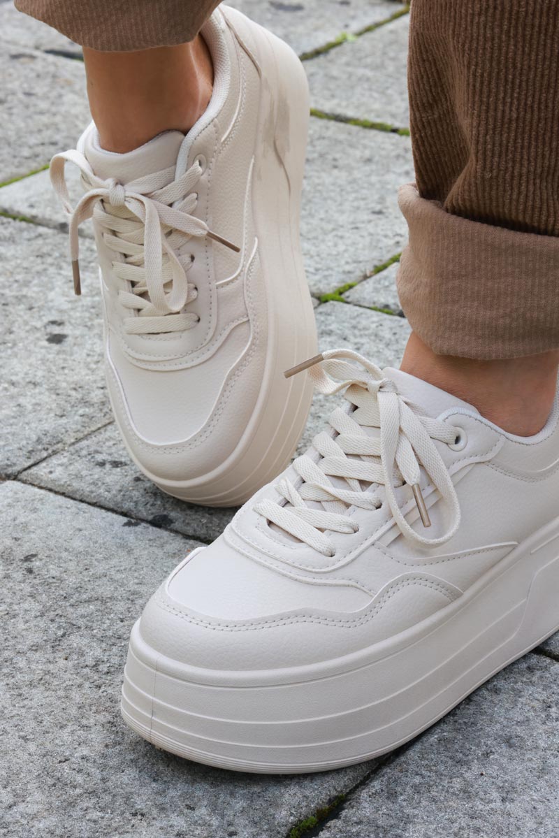 Deportivas plataforma efecto piel beige