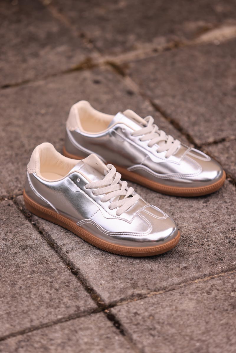 Silver lightweight sneakers with platform sole