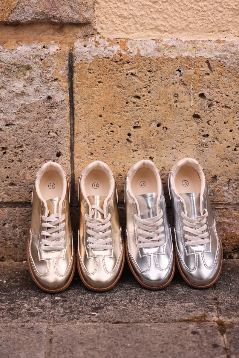 Silver lightweight sneakers with platform sole