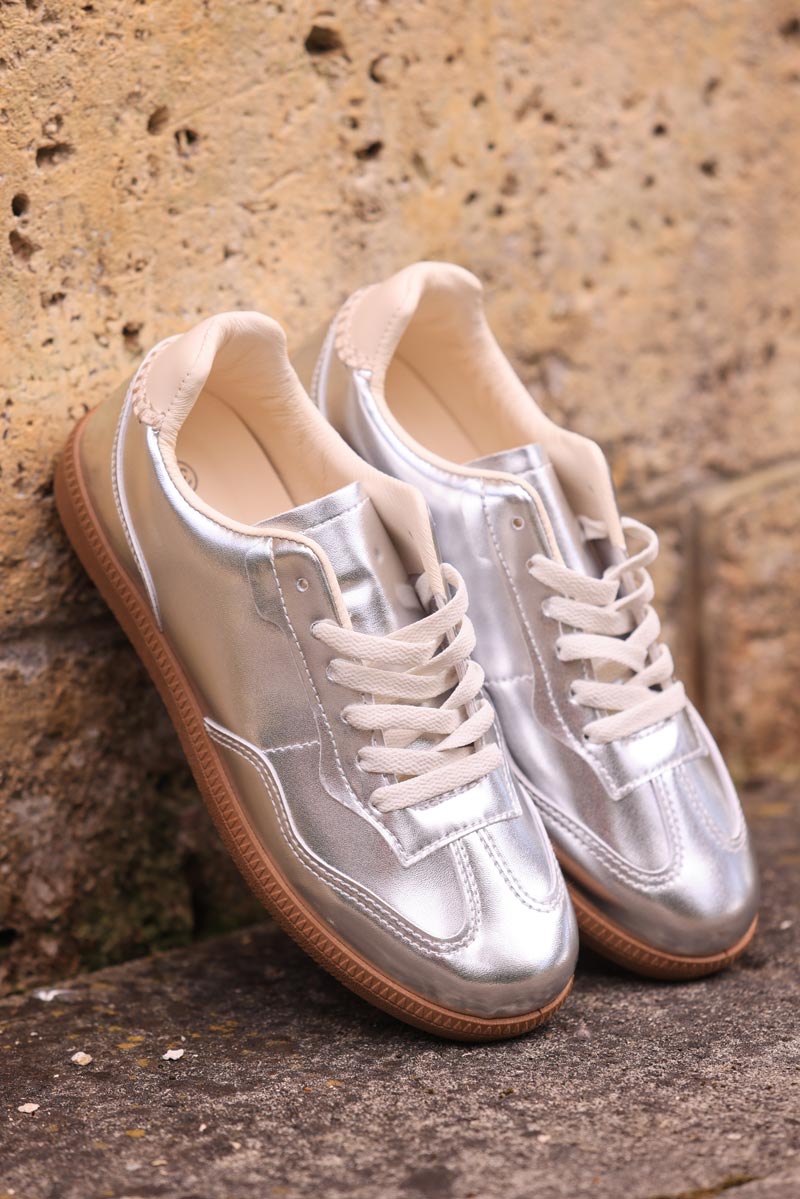 Silver lightweight sneakers with platform sole