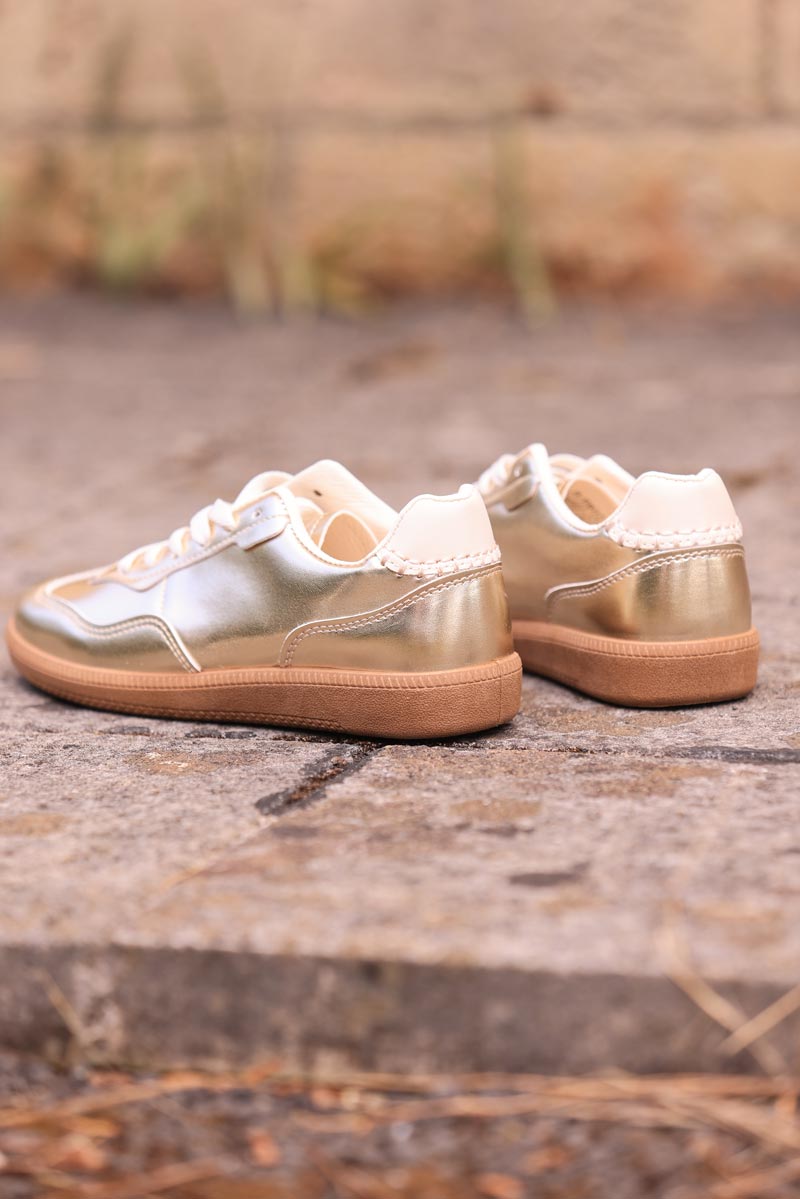 Platform fashion sole sneakers