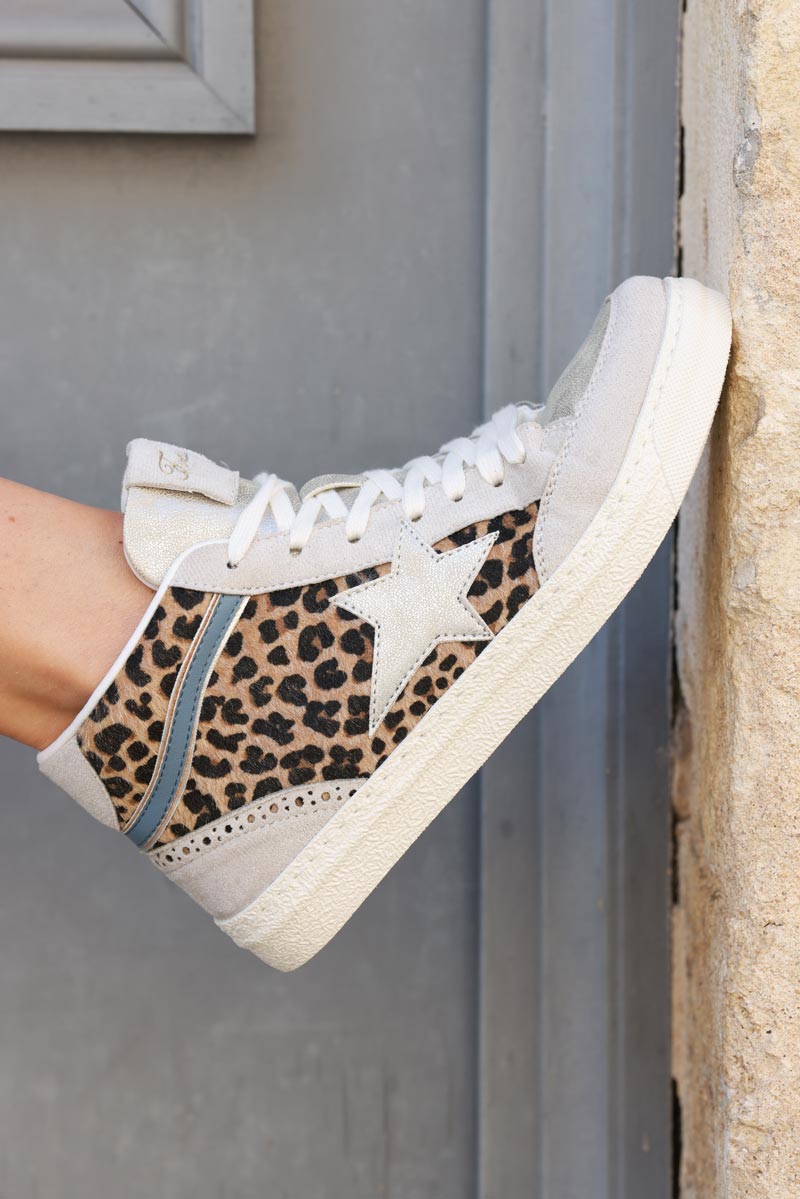 Zapatillas altas con cremallera gris plateado con estampado de estrellas y leopardo