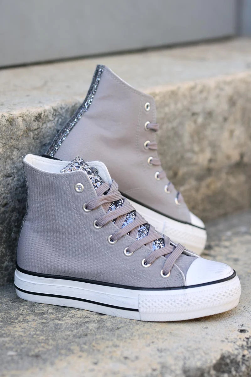 Zapatillas altas grises con efecto desgastado de tejido y lentejuelas