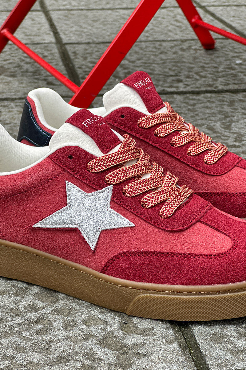 Baskets rouge bordeaux en suédine avec étoile argentée