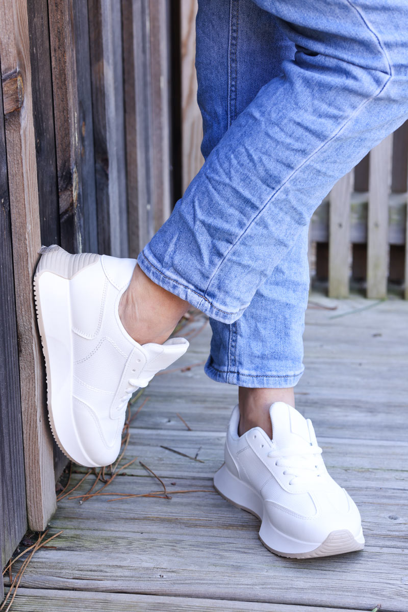 Running-style white sneakers canvas and faux leather 