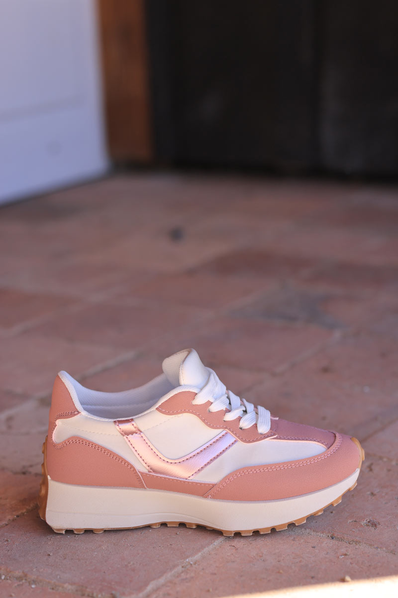 Running-style sneakers in white and dusty pink suedette