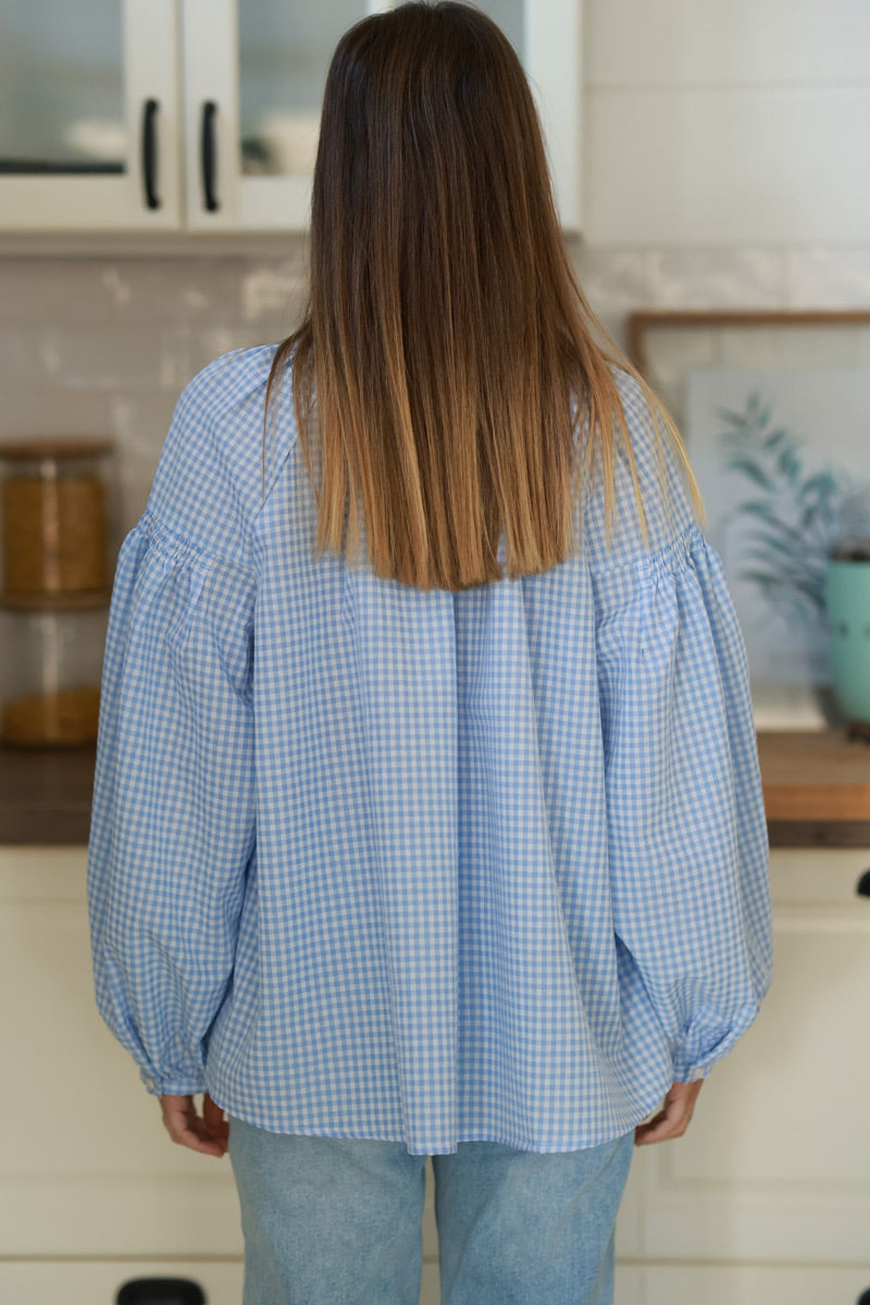 Blouse en coton effet gaufré motif carreaux vichy bleu ciel