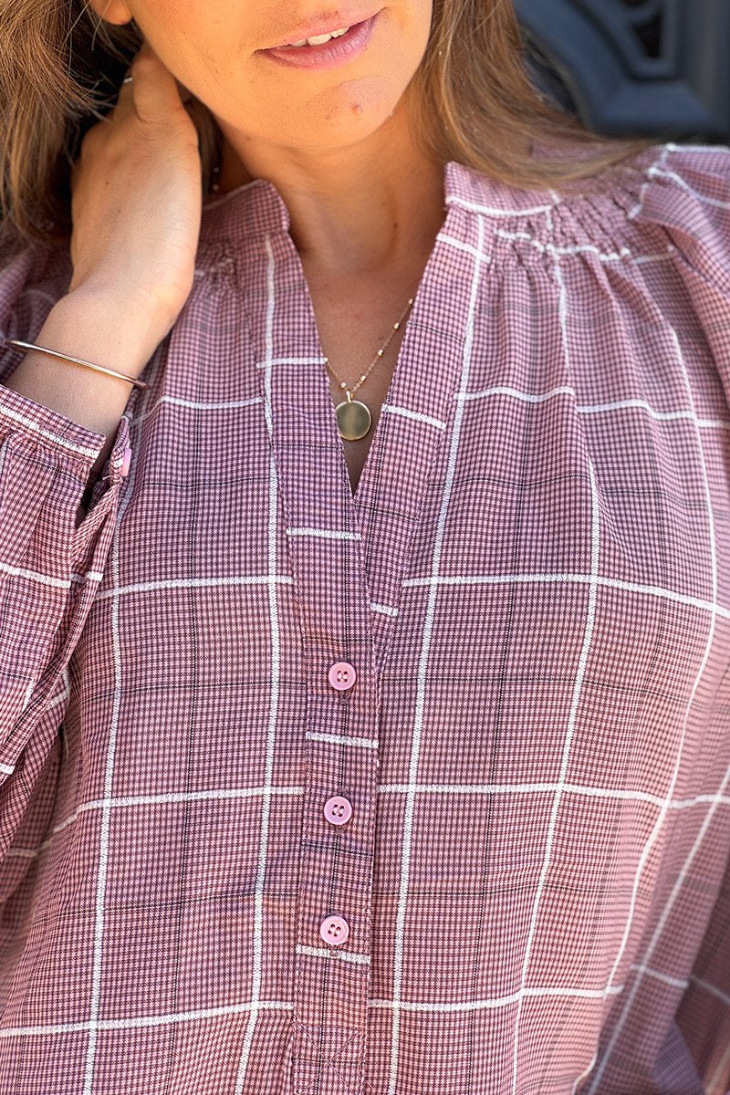 Blouse rose petits carreaux col mao et boutons