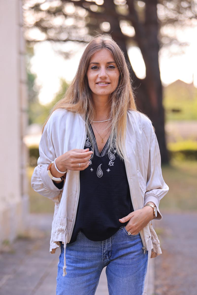 Bomber de seda fluida y raso ligero beige