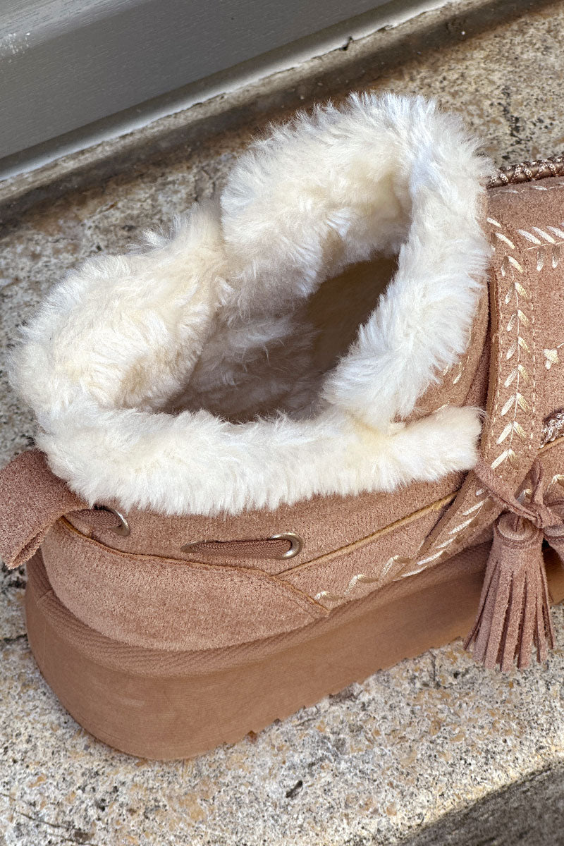 Beige Chunky Heel Embroidered Moccasins