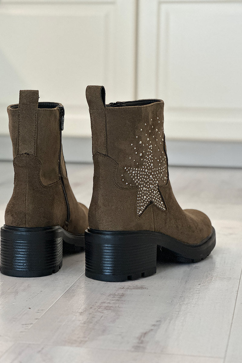 Boots kaki à talon cranté étoile en strass