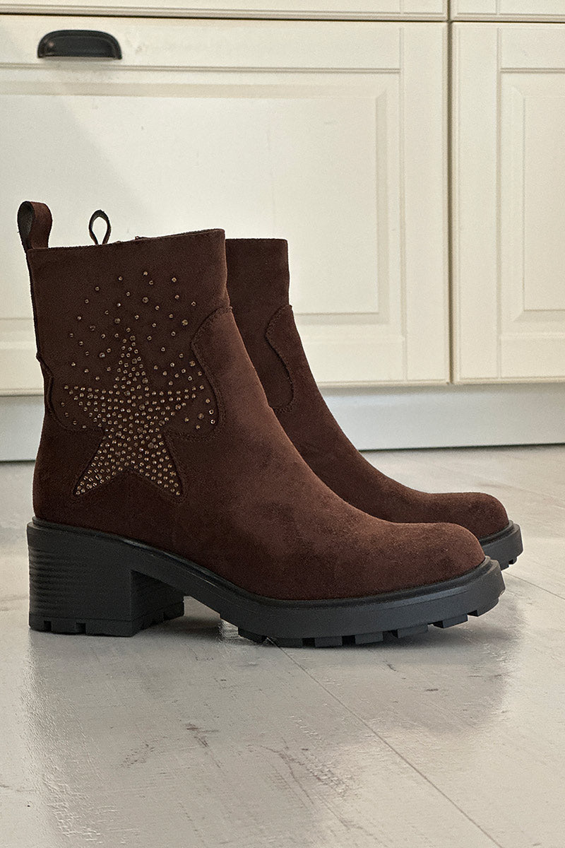 Boots marron à talon cranté étoile en strass