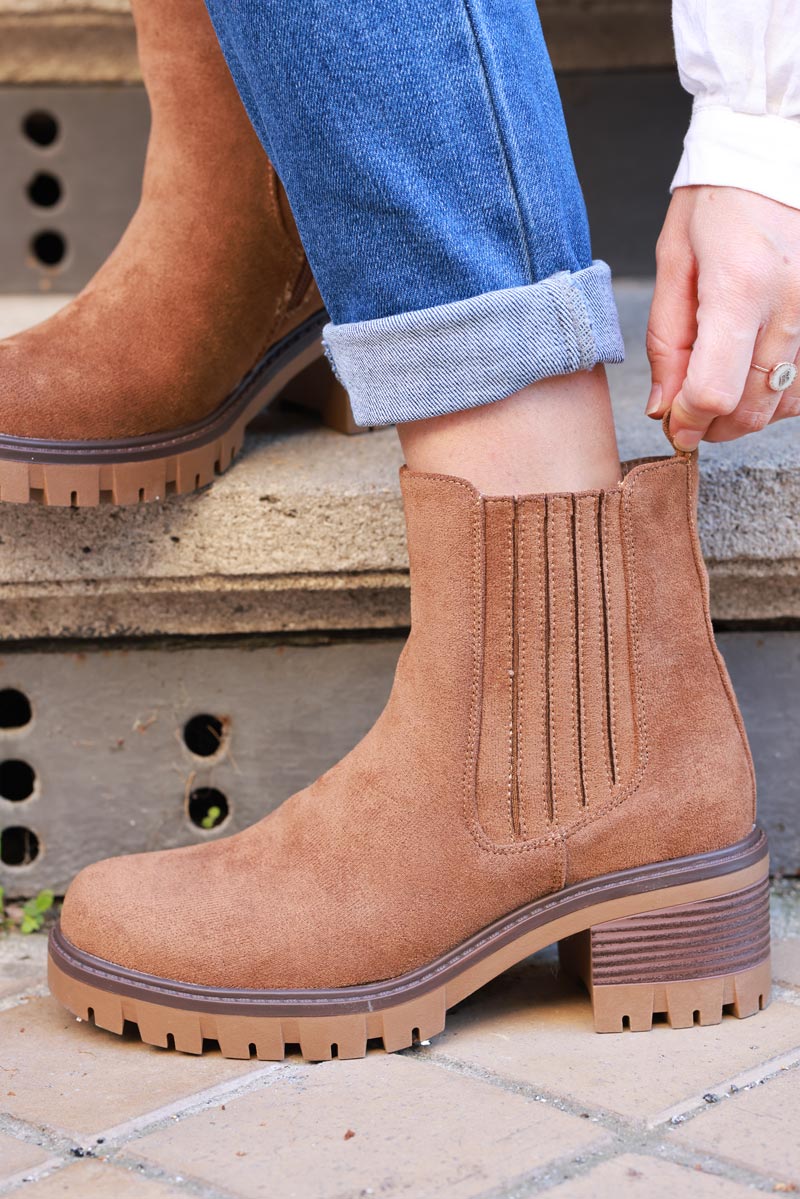 Chunky mid heel suedette chelsea boots in camel