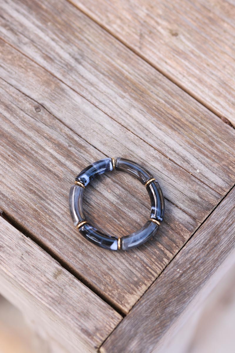 Bracelet élastique style jonc en perles acétate marbrées noir et gris