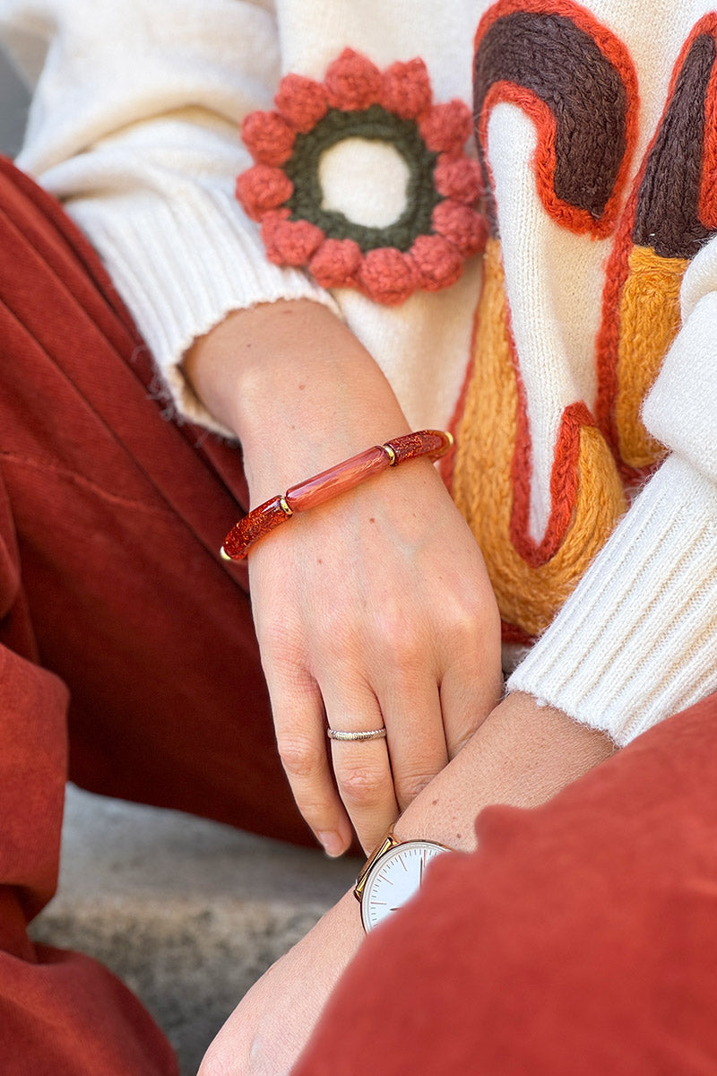 Bracelet élastique style jonc en perles fines acétate marbrées terracotta et paillettes