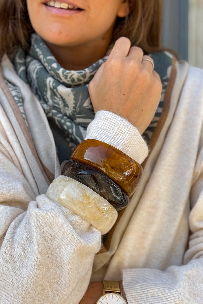 Bracelet jonc en résine marbré beige