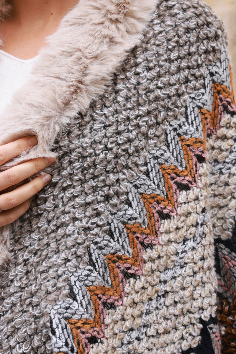 Beige Zig-Zag Sweater Knit Shawl with Faux Fur Trim