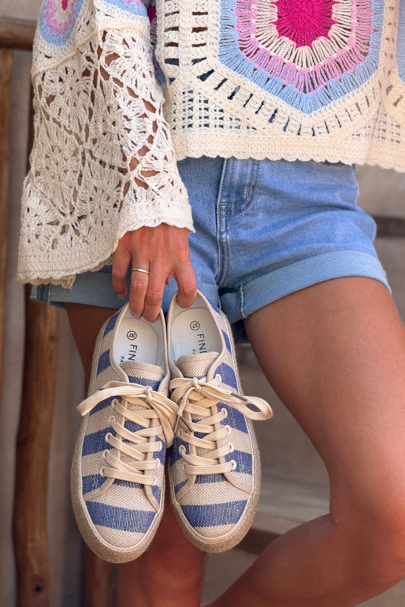 Chaussures en tissu style tennis rayures bleues semelle corde