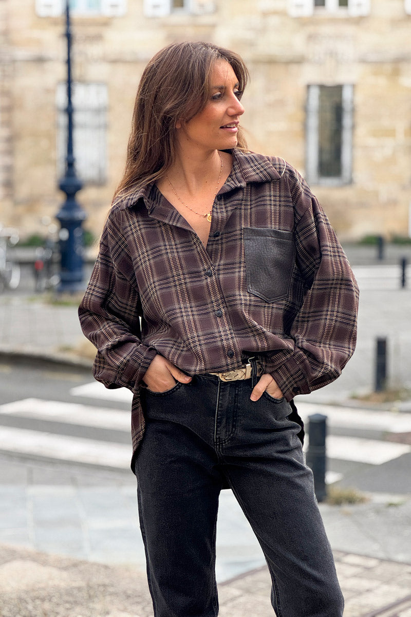 Chemise à carreaux écossais marron style bucheron poche simili