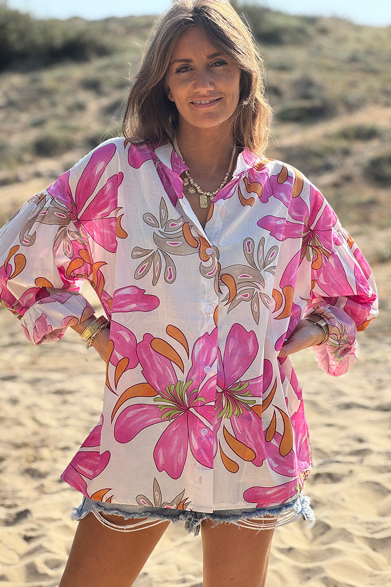 Chemise blanche en coton imprimé fleurs tropicales fuchsia