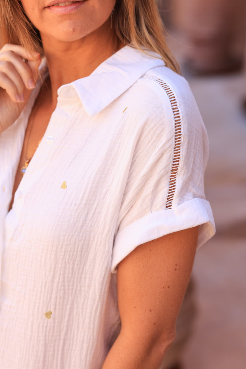 Camisa blanca de gasa de algodón de manga corta con corazoncitos