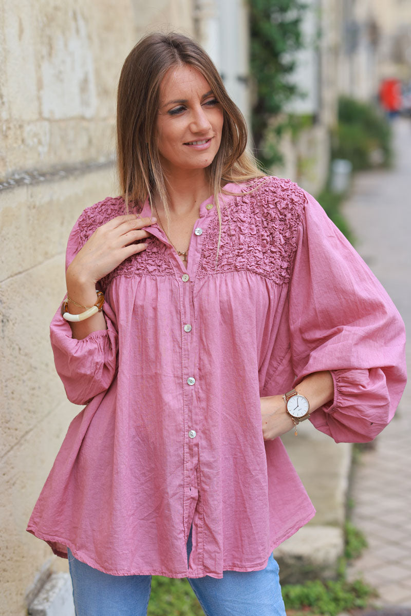 Chemise bois de rose légère col smocké relief effet froissé