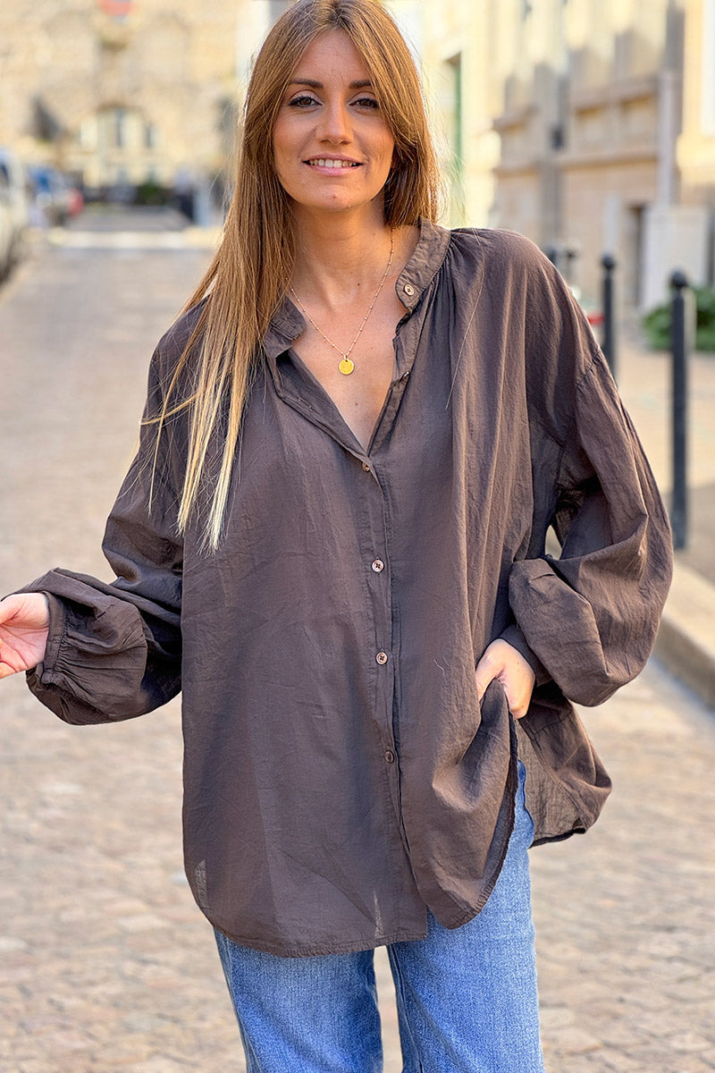Chemise coton marron coupe large et loose