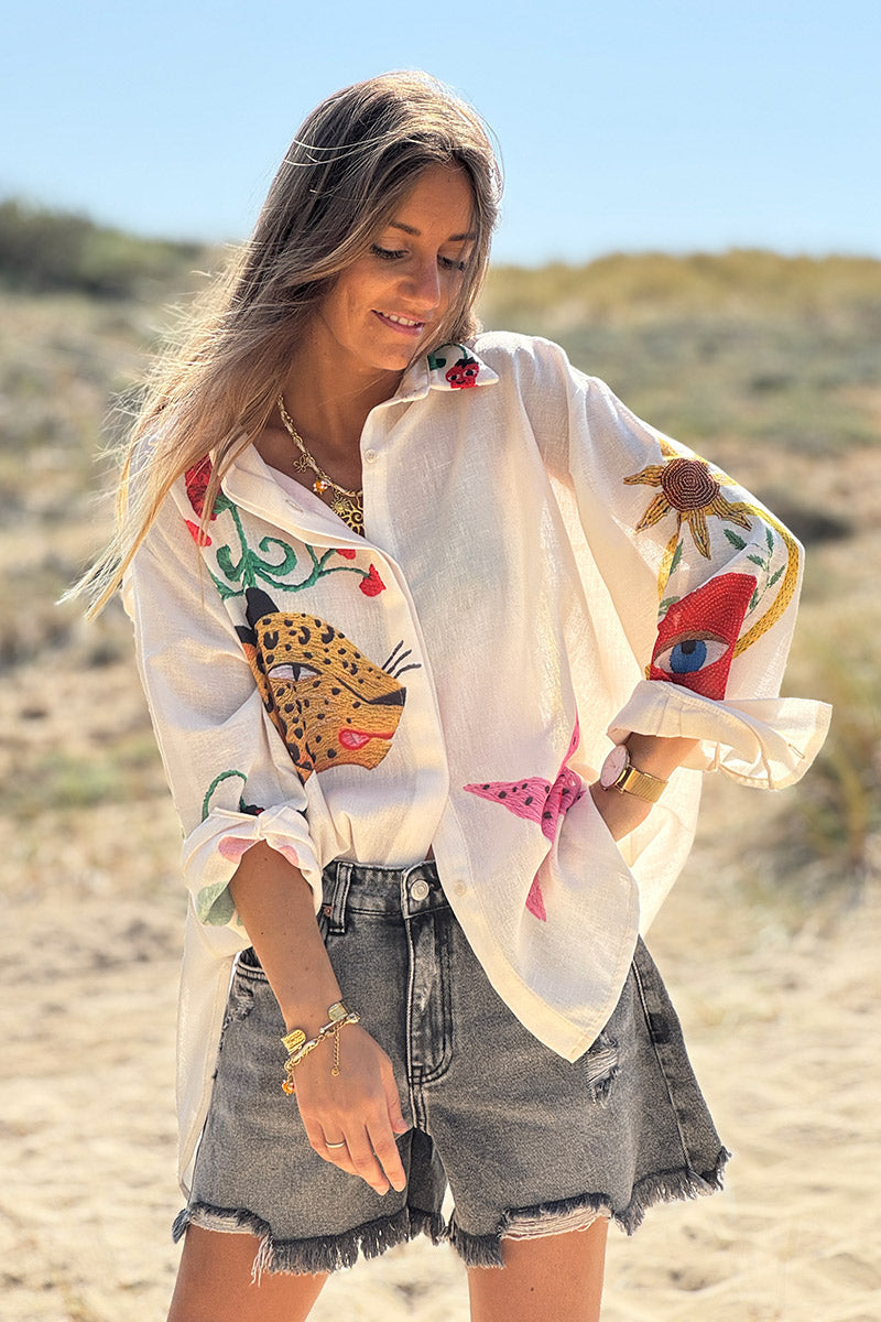 Chemise écrue motifs dessins colorés léopard cœur et œil