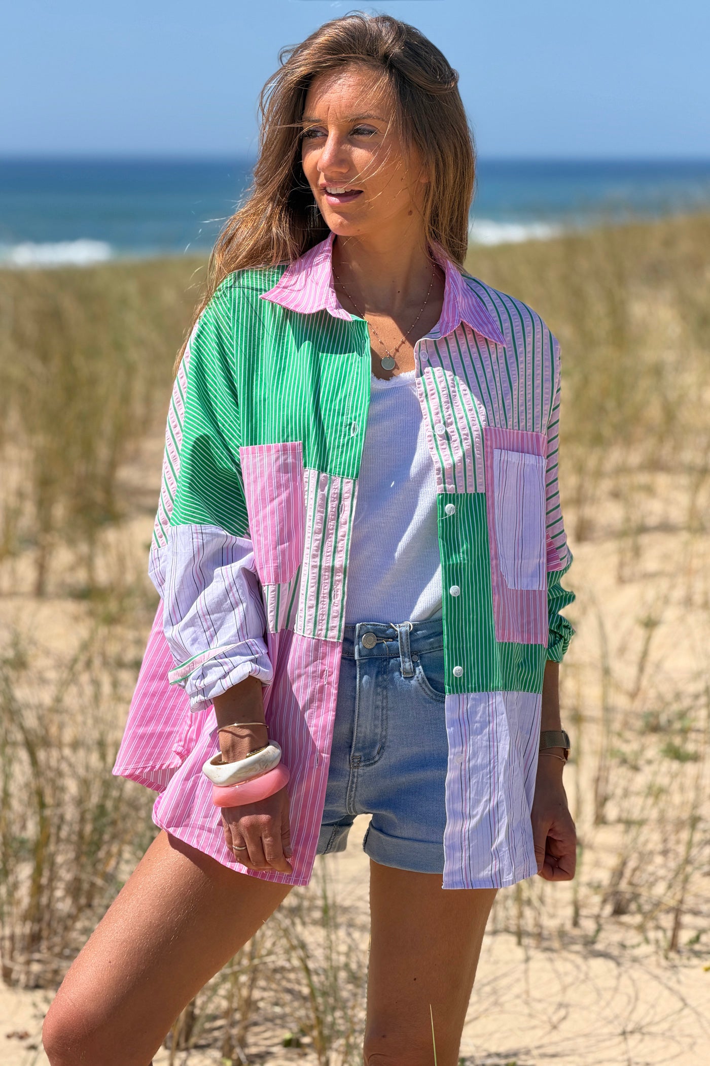 Chemise en coton imprimé rayures diverses roses et vertes