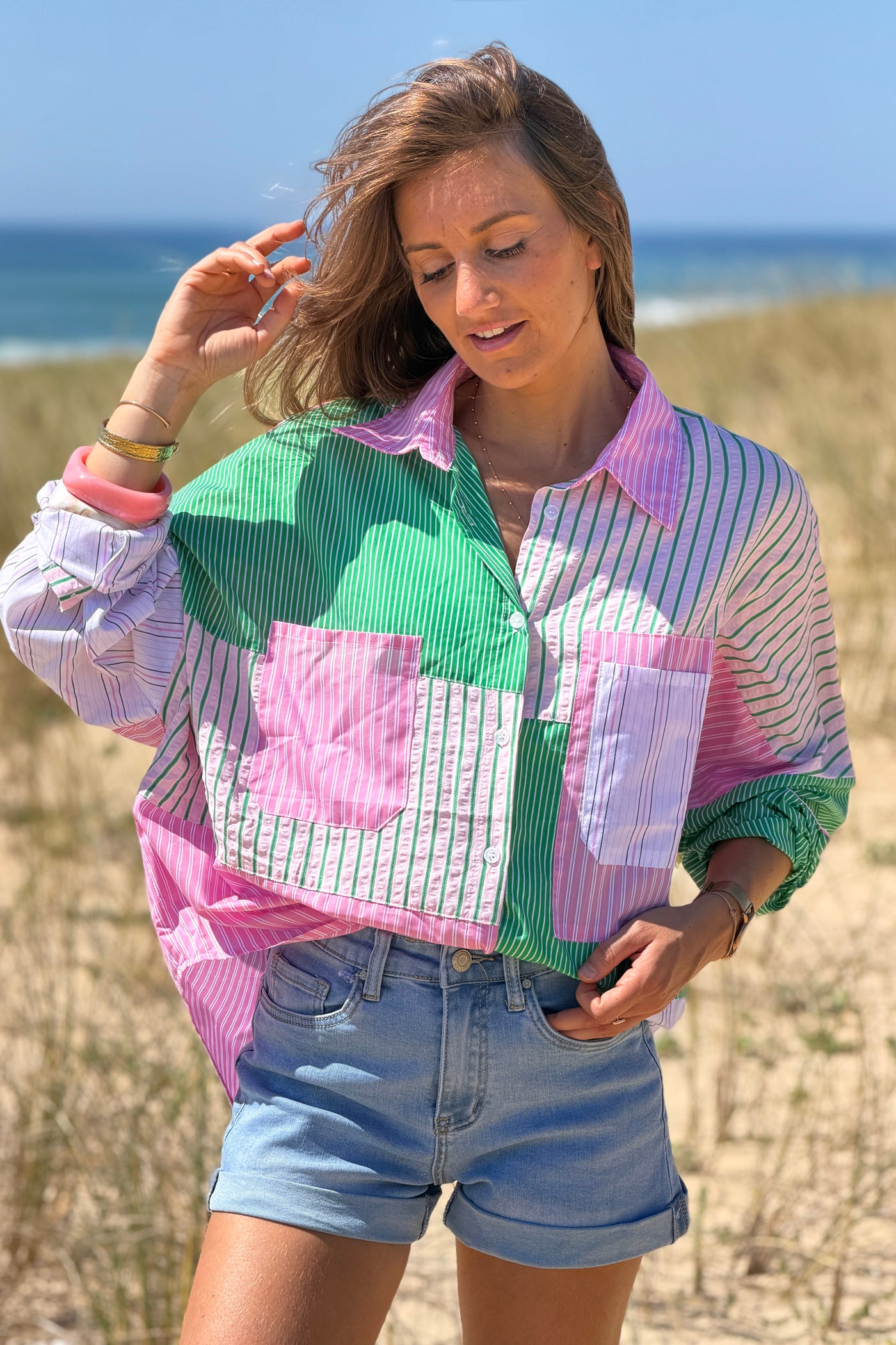 Chemise en coton imprimé rayures diverses roses et vertes