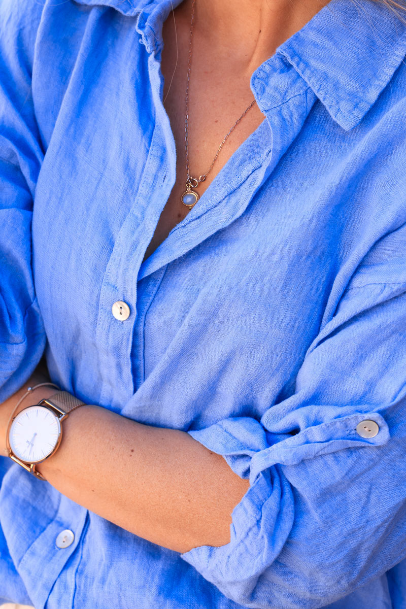 Camisa de lino suave celeste con botones nacarados
