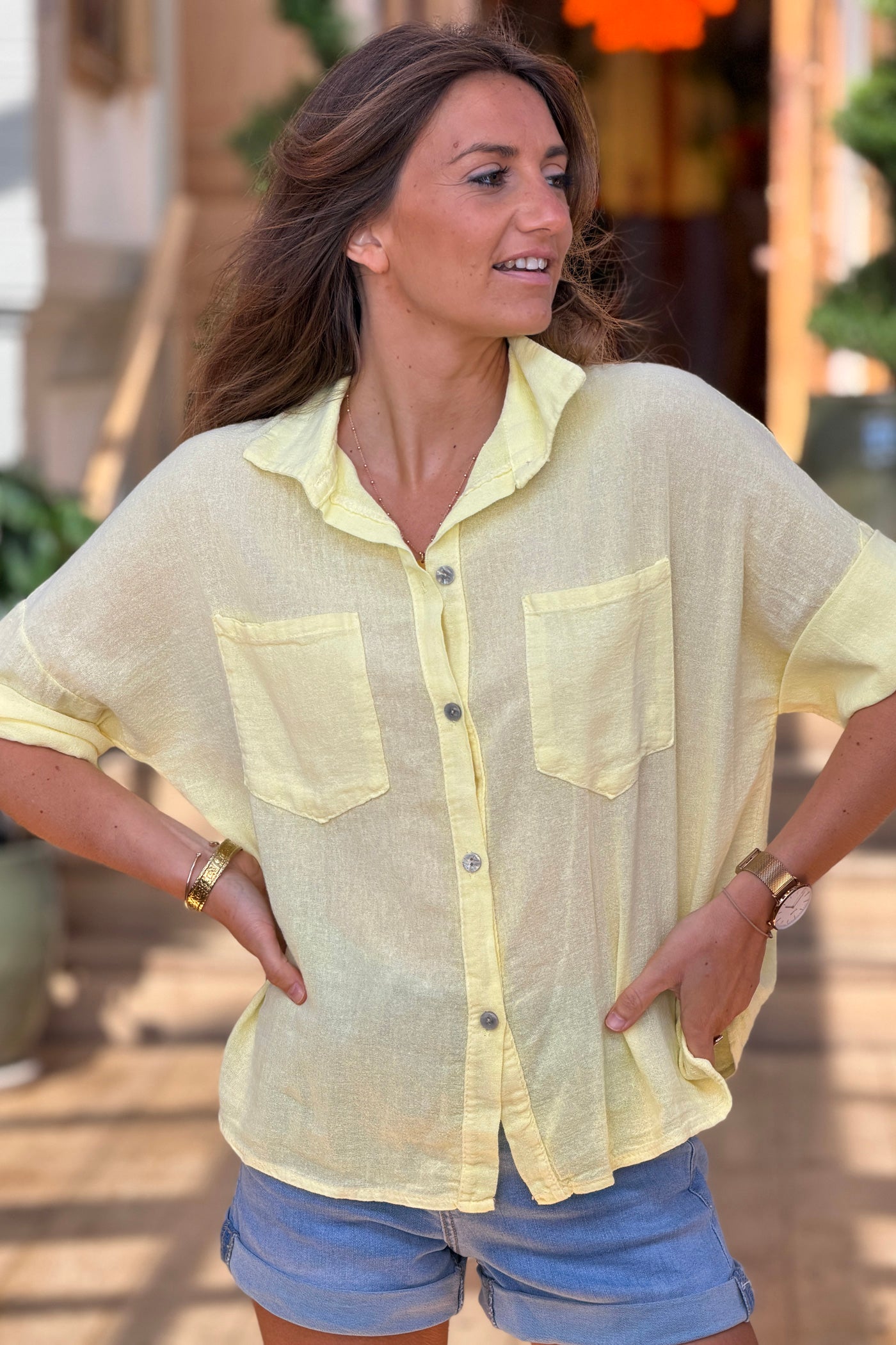 Chemise jaune délavé souple en coton manches 3/4 et grandes poches