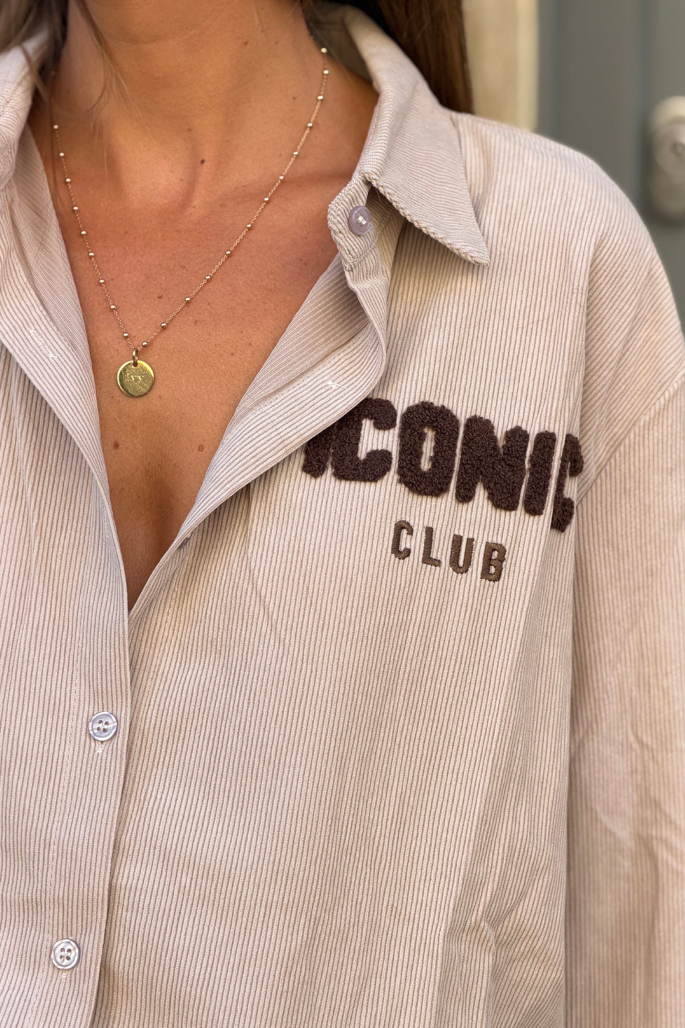 Chemise loose en velours côtelé beige broderie Iconic marron