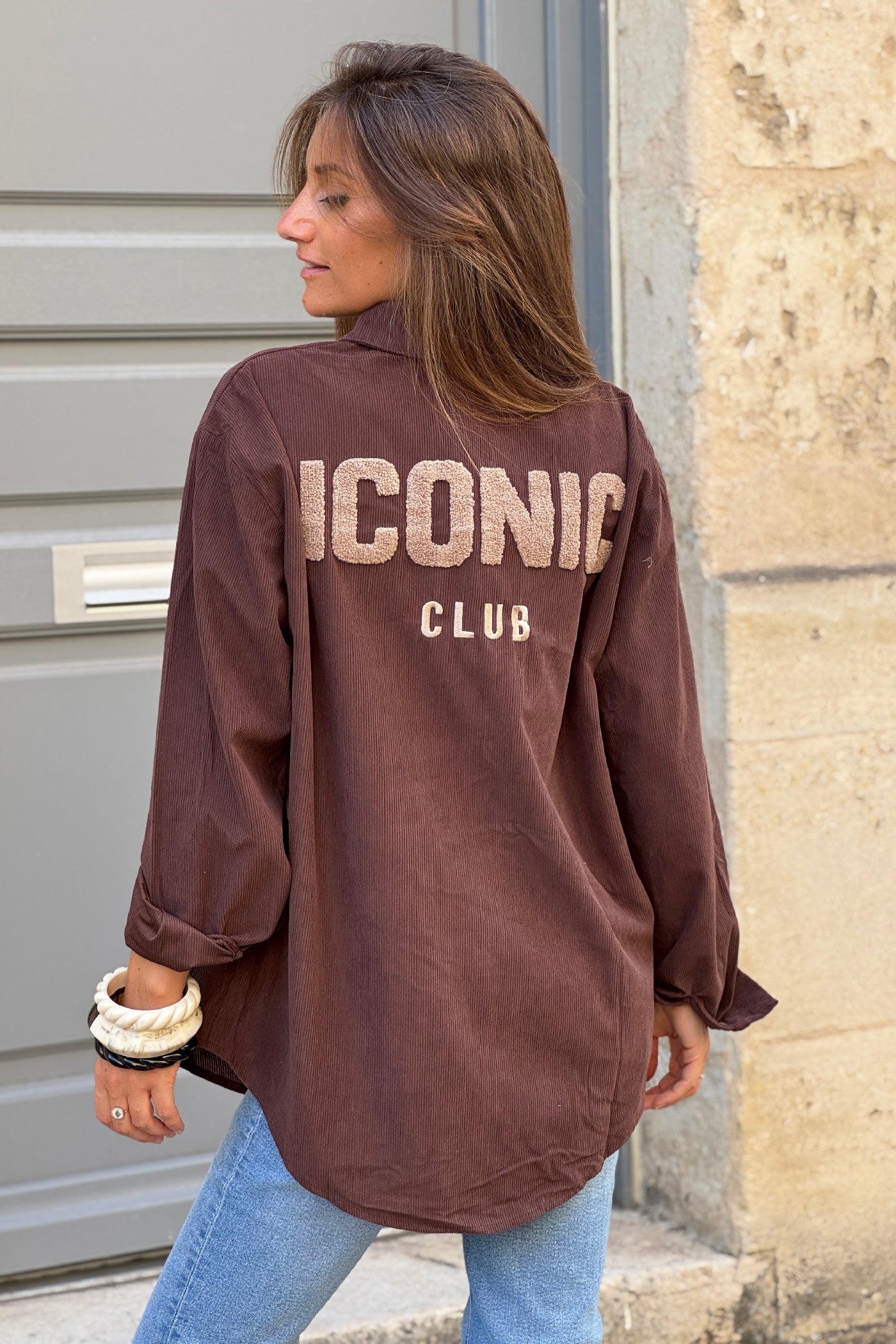 Chemise loose en velours côtelé marron broderie Iconic taupe