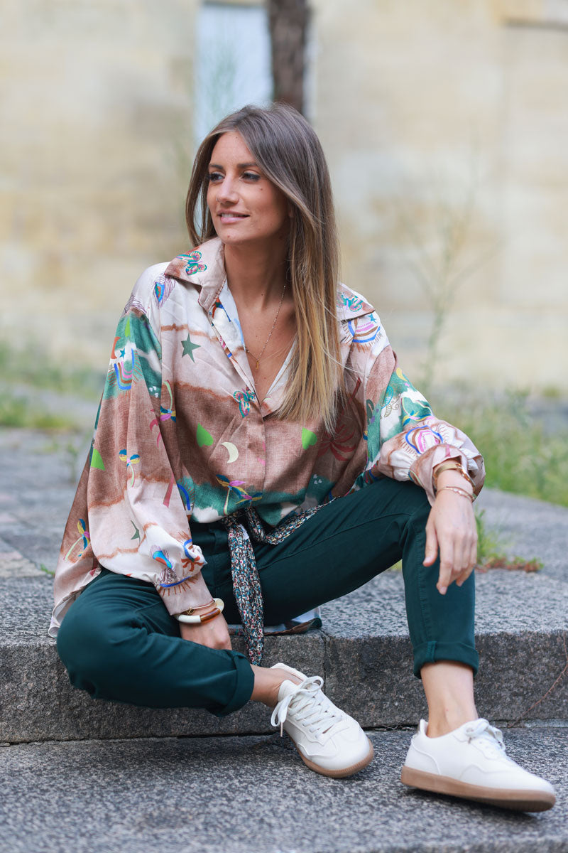 Chemise loose satinée symboles et rayures tie and dye marron et kaki