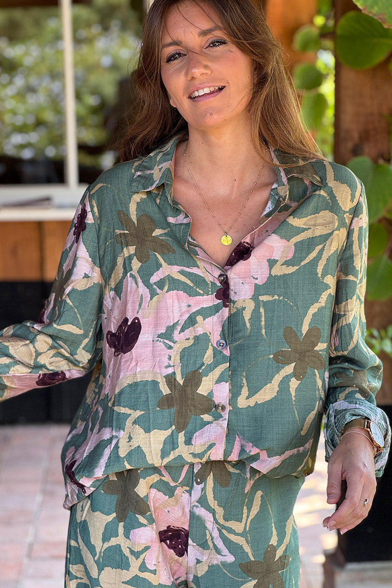 Chemise souple vert kaki motifs peinture fleurs