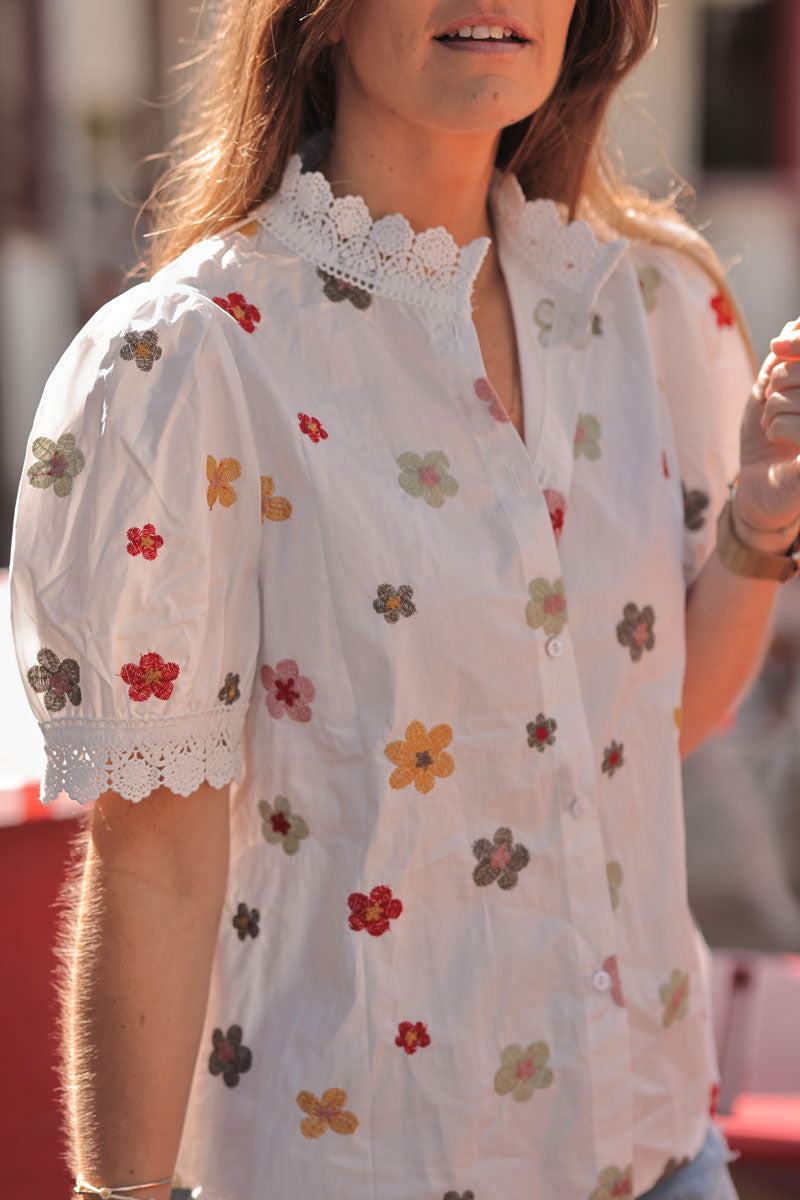 White Embroidered Flowers Lace Collar Blouse