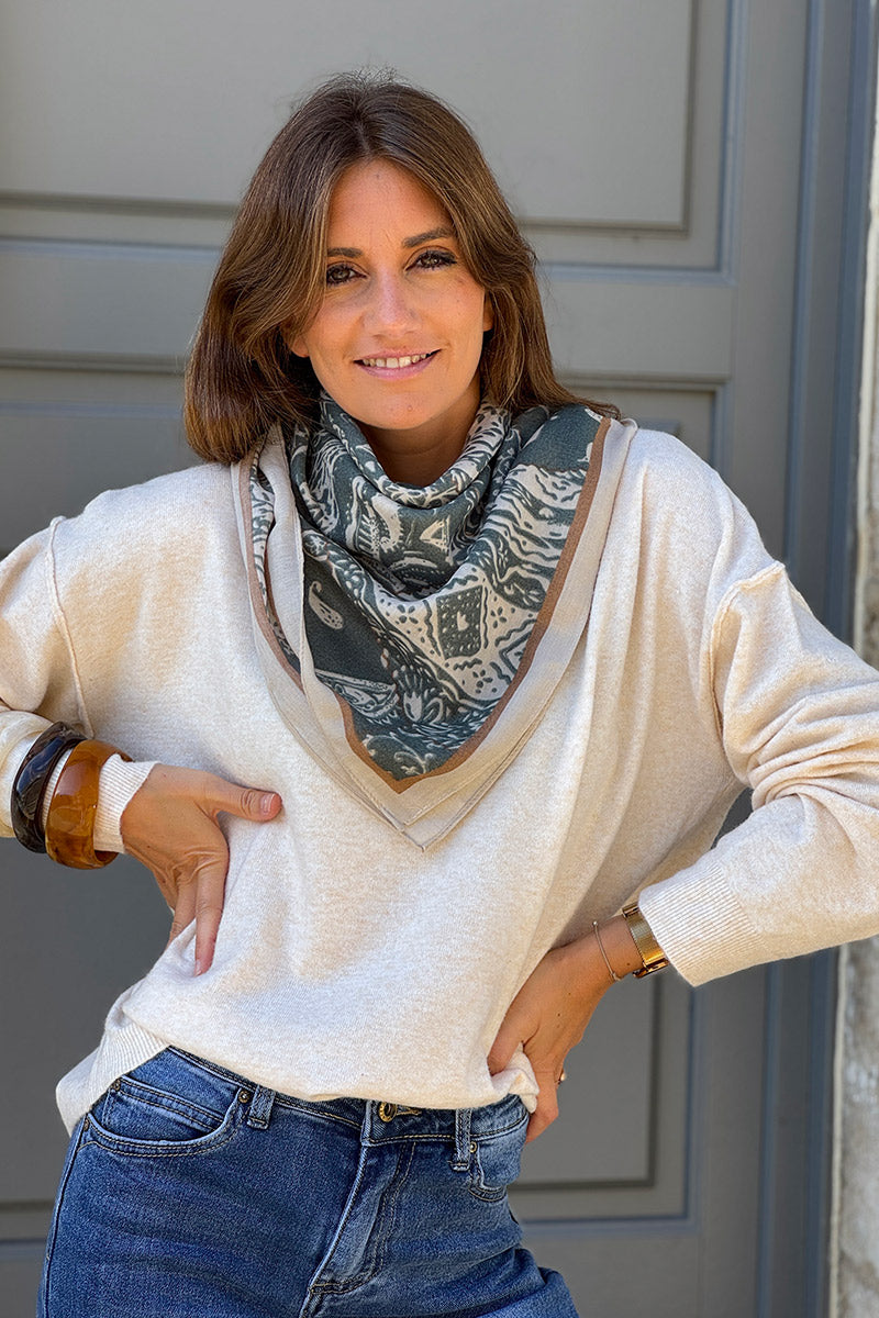 Foulard carré vert sauge imprimé cachemire paisley style bandana