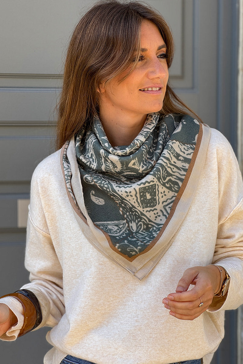 Foulard carré vert sauge imprimé cachemire paisley style bandana